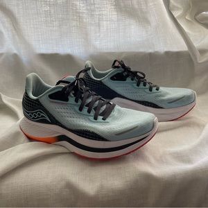 Saucony Endorphin Shift 2